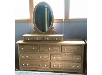 Beautiful Five Drawer Oak Dresser With Mirror & Jewelry Drawers
