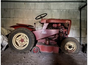 1960's Wheel Horse 702 Tractor With Mower Deck*