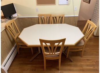 Elongated Octagon Shaped Kitchen Table With (5) Chairs