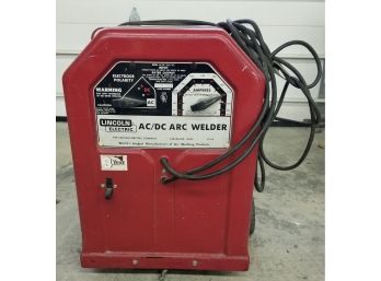 Lincoln Electric Ac/dc Arc Welder 225/125