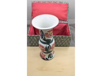 VINTAGE CHINESE PAINTED VASE WITH BOX