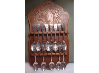 VINTAGE WOOD SPOON RACK WITH BICENTENNIAL SILVERPLATE SPOONS 1776-1976