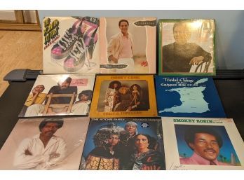 9 Soulful Artists, Includes, Smokey Robinson, Johnny Mathis, And The Pointer Disterslues Albums