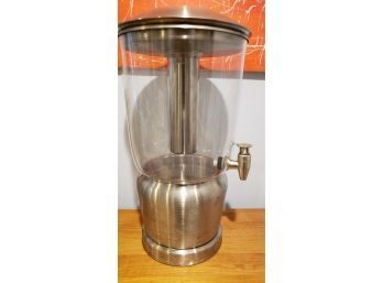 Beverage Urn Perfect For Entertaining A Crowd