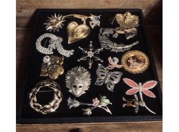 Collection Of Estate Broaches (18ct)