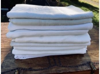 Bloomfield Vendor Retirement - Vintage Grouping Of Linens (9ct)