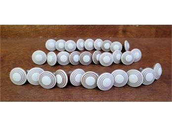 30 Cabinet / Draw Knobs