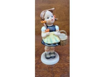 Vintage Hummel Figurine 98/0