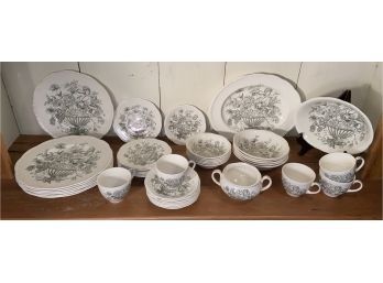 41 Piece Set Alfred Meakin Floral Bounty Beautiful Dishes