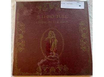 Jethro Tull -Living In The Past -