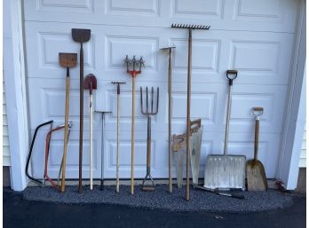 Yard Tools - Shovels, Saws, Forks, Aerator, Plus