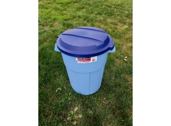 32 Gallon Brand New Plastic Garbage Can