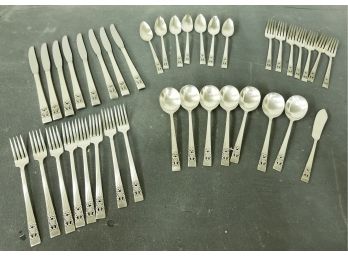 Community Silverware Set