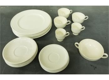 Wedgewood Plate Set Edme