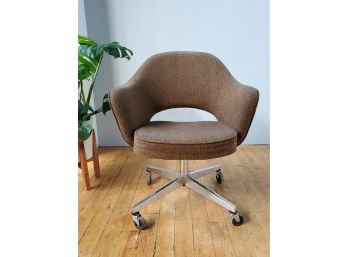 Original Vintage Eero Saarinen Knoll Executive Arm Chair