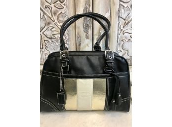 Stylish Black Leather COACH Purse