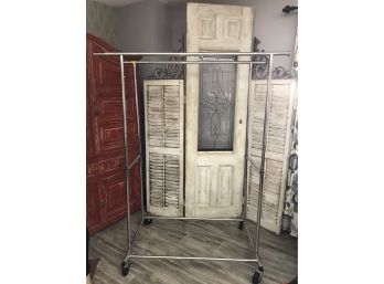 Well Made Collapsible/expandable Rolling Clothes Rack