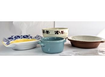 Married 4 Piece Set Of Miscellaneous Ceramic Kitchen Ware Sizes Range From 4-6'