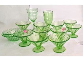 Beautiful Collection Of Vintage Uranium Ware Glasses From The 30s Or 40s -14 Pcs