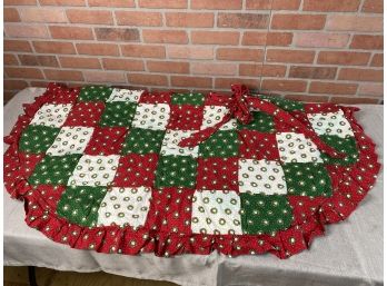 Patchwork Poupouri Christmas Tree Skirt