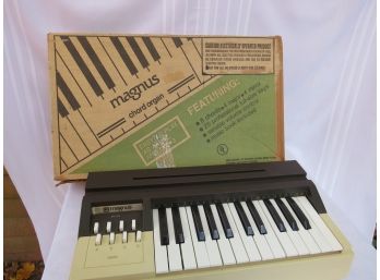 Magnus Chord Organ With Box