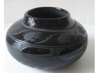 Ben Saxon Signed Native American Black On Black Pottery Bowl