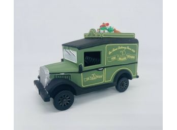 Department 56 Heritage Village Collection 'Village Express Van