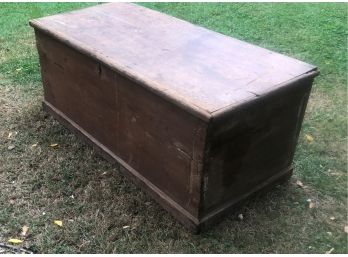 WIDE PINE BOARD BLANKET CHEST