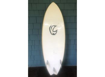 SMALL SURFBOARD WITH THREE SOFT FINS