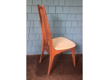 MODERN ERA SIDE CHAIR