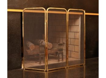 Fireplace Brass 4-Panel Rectangular Rounded Edge Wire Mesh Screen