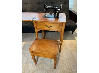 Vintage Singer Sewing Machine In Cabinet