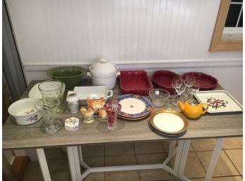 Table Lot Of Glass And Dishes