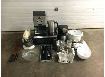 Large Lot Of Untested Kitchen Appliances And Misc Items, Buyer Must Take All