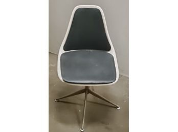 Mid Century Swivel Chair