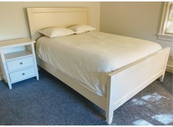 Crate And Barrel Queen Size Bed And Nightstand