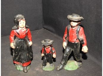 Old Cast Iron Amish Family Figures