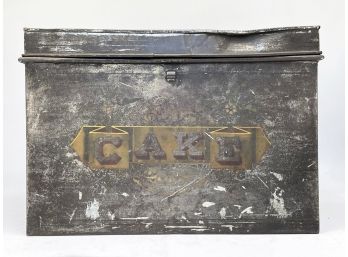 A Vintage Metal Cake Tin