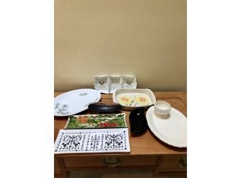 Assorted Trays, Platters And Serving Pieces