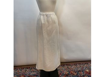 An Eileen Fisher Italian Linen Straight Skirt With Side Slits - Sz S