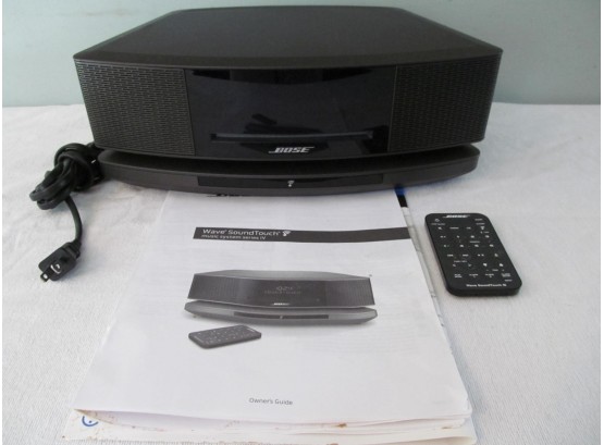 Bose Wave Sound Touch IV With Remote And Instructions