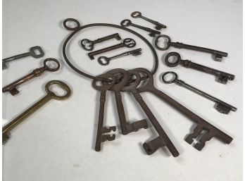 Fantastic Lot Of Antique / Vintage Skeleton Keys - 15 Pieces Total - On Large Ring - GREAT OLD PIECES !