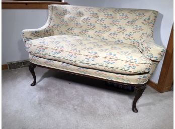 Lovely Queen Anne Style Settee - Very Nice Piece In Very Good Condition - Great To Recover - Great Bones !
