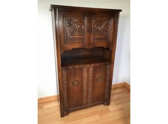 Beautiful Antique Tudor Style Oak Linen / Silver Storage Cabinet - Nice Piece 1920s - 1930s Wonderful Carving