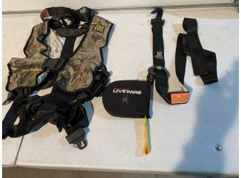 Hunter Safety System Vest & Live Wire Descender Great Shape