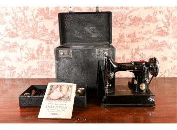 Singer Sewing Machine With 1932 Pamphlet 'How To Make Dresses The Modern Singer Way'