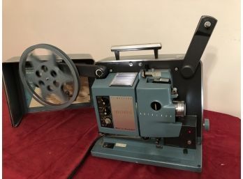 Movie Projector Filmosound 552 Bell And Howell Auto Load Sound 16mm Film