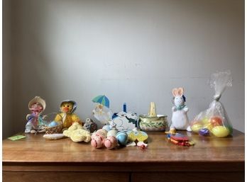 Group Of Small Easter Items