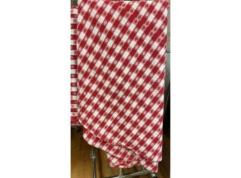 Red & White Check Tablecloths  90' Diameter