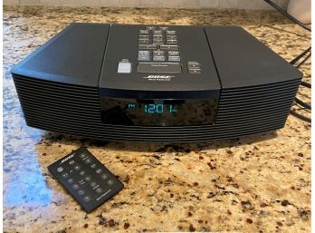 A BOSE  Wave Radio/cD With Remote